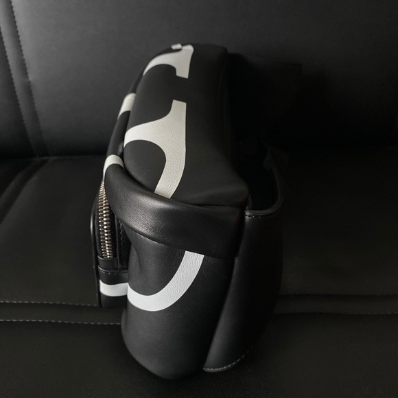 Valentino Garavani VLOGO belt bag - Picture 5 of 8